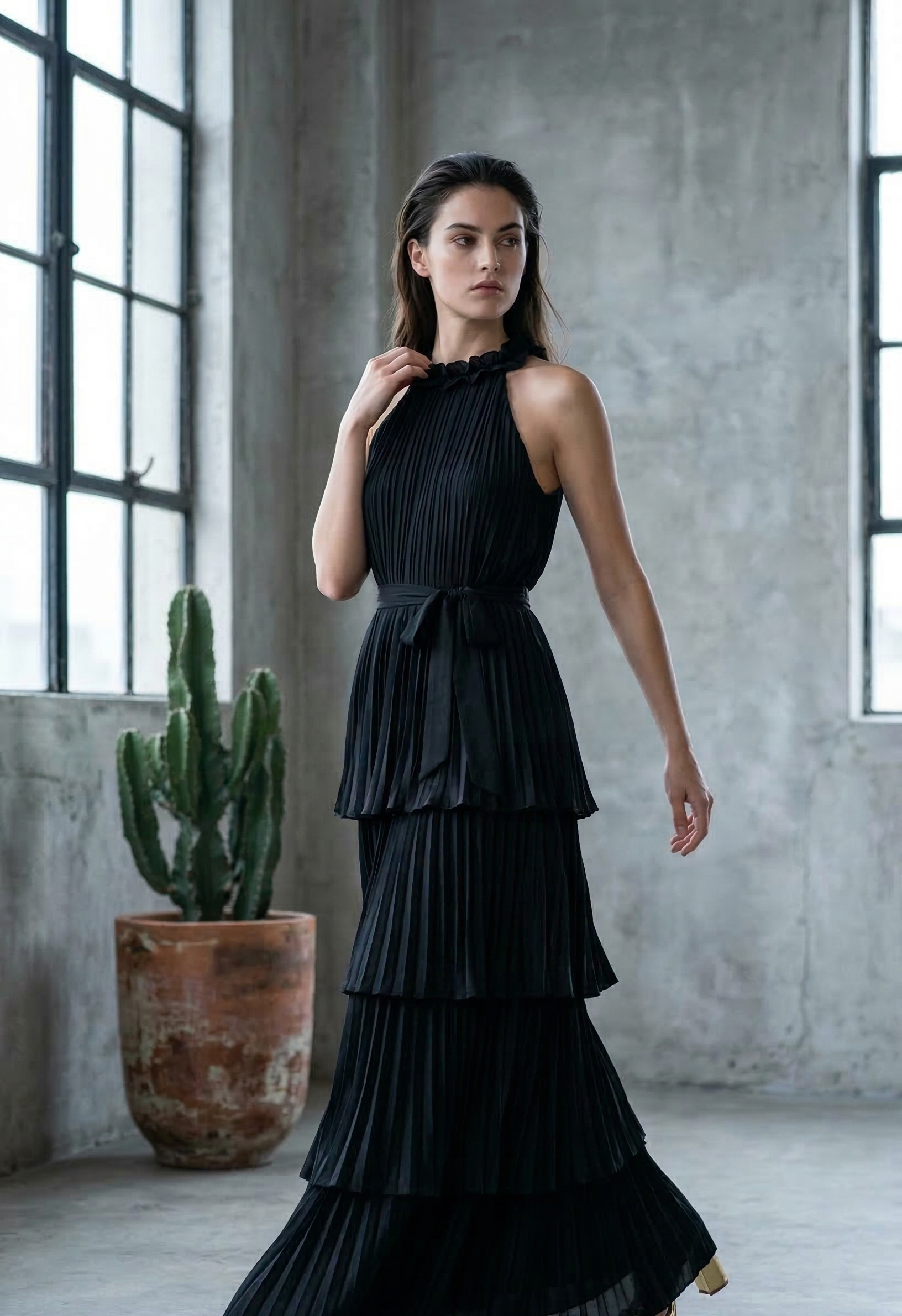 Vestido de noche en Capas, sofisticado.-- 1100  LPS